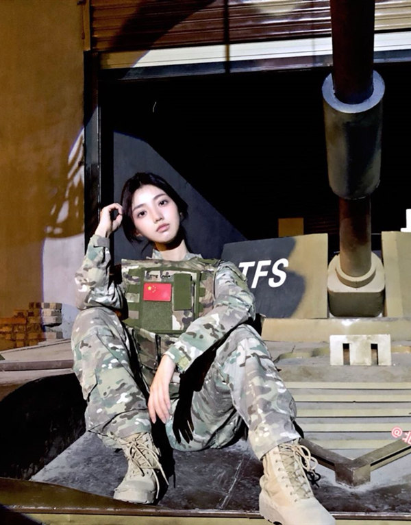 东京围经纪人微信